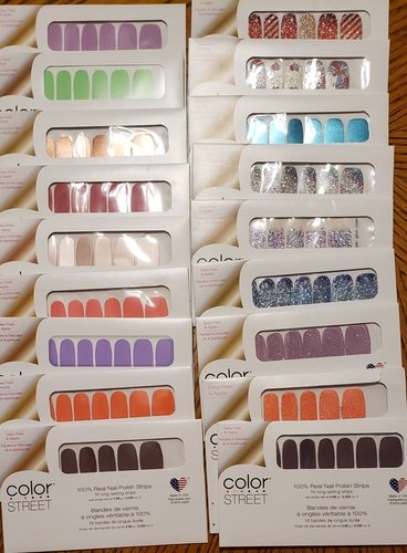~REDUCED!~18 BRAND NEW COLOR STREET NAILS!