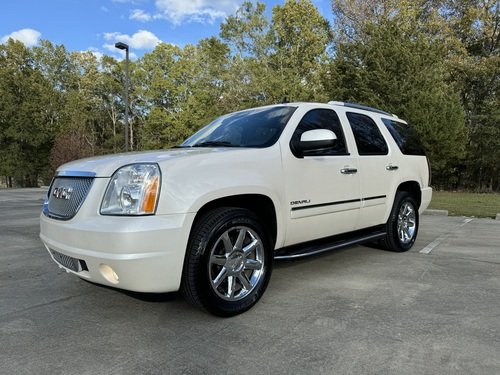 2014 GMC Yukon Denali *Low Miles*