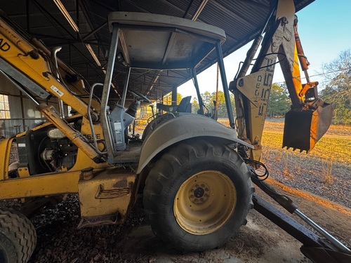 Ford New Holland 555E Backhoe