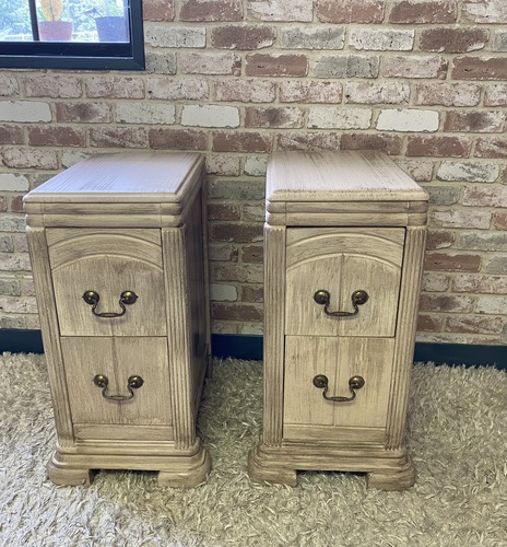 Night stands/side tables 
