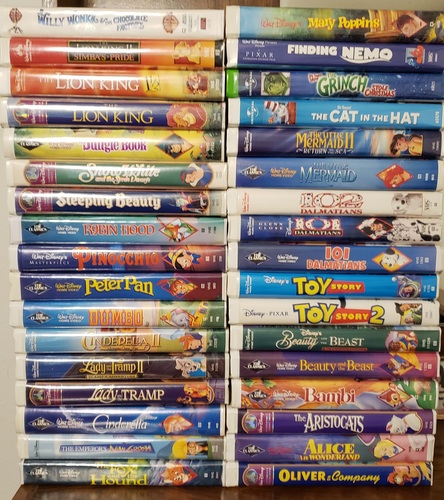 34 CLASSIC DISNEY VHS MOVIES