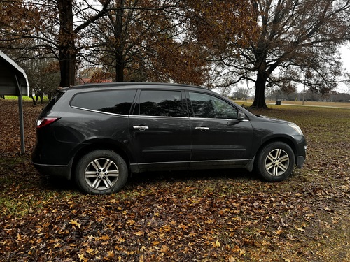 2016grey Chevy traverse… has 231508 miles on it… 