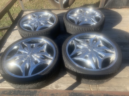 20” Universal Chrome Rims off Pontiac G6