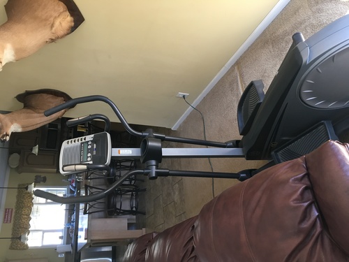 Elliptical Exersise Equipment Golds Gym